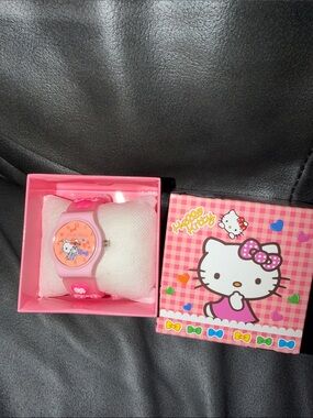 Hello Kitty Pink and Orange Kids Watch with Bow Motif new in box container